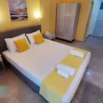 Apartment Ionis